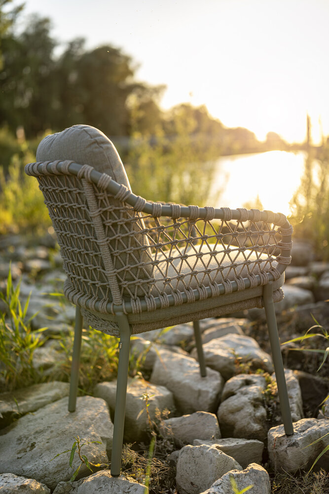 4 Seasons Outdoor Showroommodel 4 x Jura stapelbare dining tuinstoel rope olijf 4 Seasons Outdoor 4 Seasons Outdoor Showroommodel 4 x Jura stapelbare dining tuinstoel rope olijf 4 Seasons Outdoor