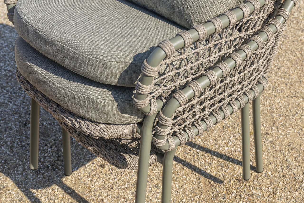 4 Seasons Outdoor Showroommodel 4 x Jura stapelbare dining tuinstoel rope olijf 4 Seasons Outdoor 4 Seasons Outdoor Showroommodel 4 x Jura stapelbare dining tuinstoel rope olijf 4 Seasons Outdoor