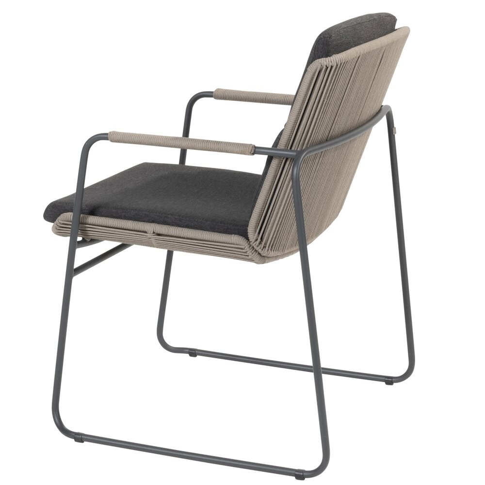 4 Seasons Outdoor Showroommodel 4 x Parma tuinstoel stapelbaar antraciet taupe Taste 4SO 4 Seasons Outdoor Showroommodel 4 x Parma tuinstoel stapelbaar antraciet taupe Taste 4SO