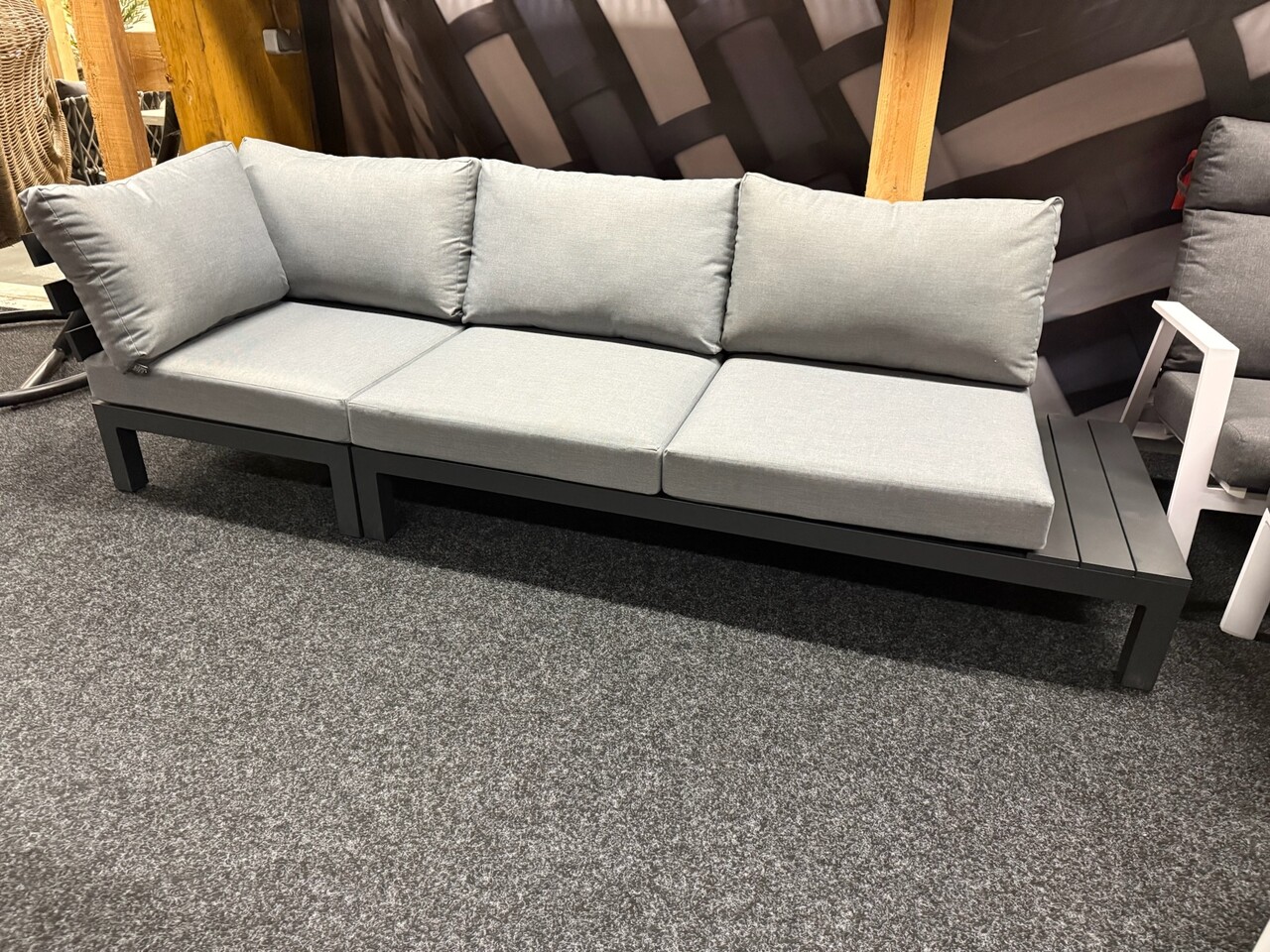 SUNS Showroommodel SUNS Vita loungebank 2 delig wased grey / matt royal grey SUNS Showroommodel SUNS Vita loungebank 2 delig wased grey / matt royal grey