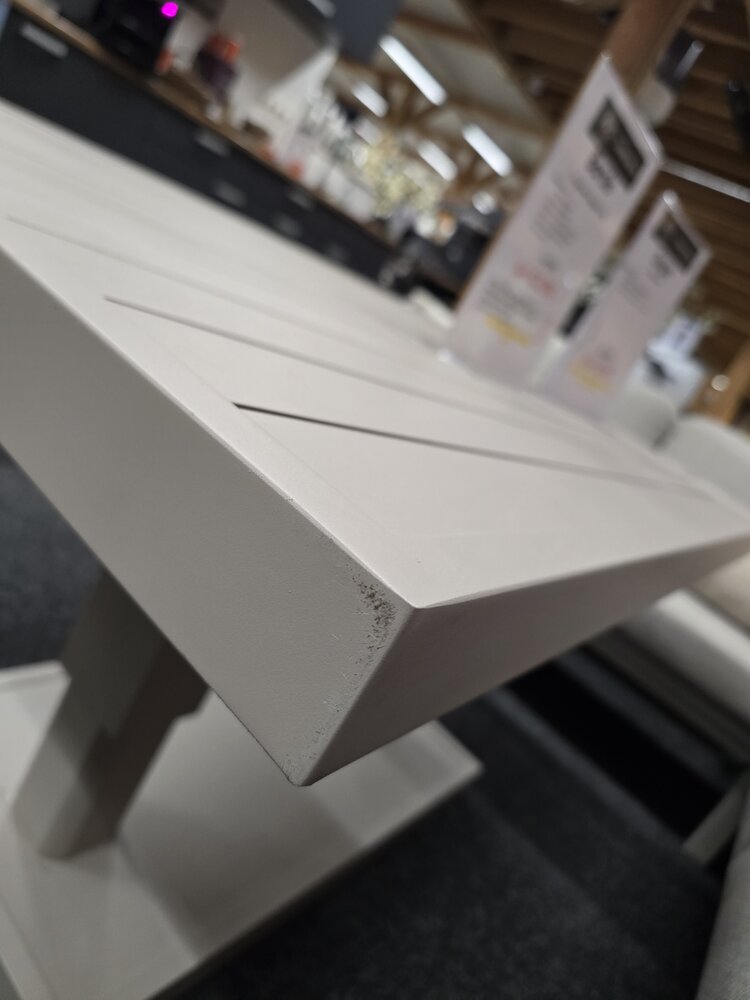 AVH-Collectie Showroommodel Saigon dining tuintafel aluminium latte in hoogte verstelbaar 136x72xH51/78 cm AVH-Collectie Showroommodel Saigon dining tuintafel aluminium latte in hoogte verstelbaar 136x72xH51/78 cm