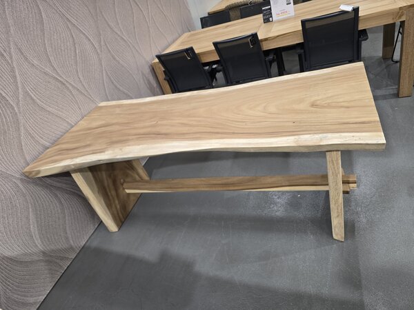 AVH-Collectie Showroommodel Boomstamtafel 200x70-80xH77,5 cm - bladdikte 6 cm