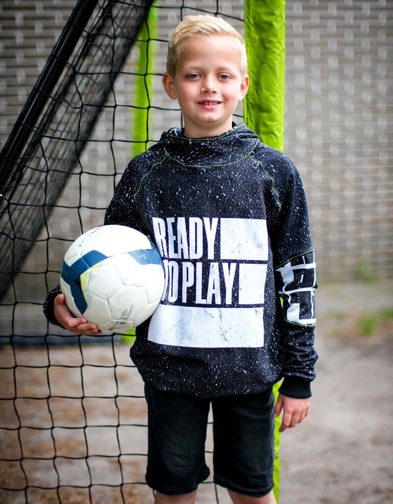 Ready to play by Thorsten Berger,  black