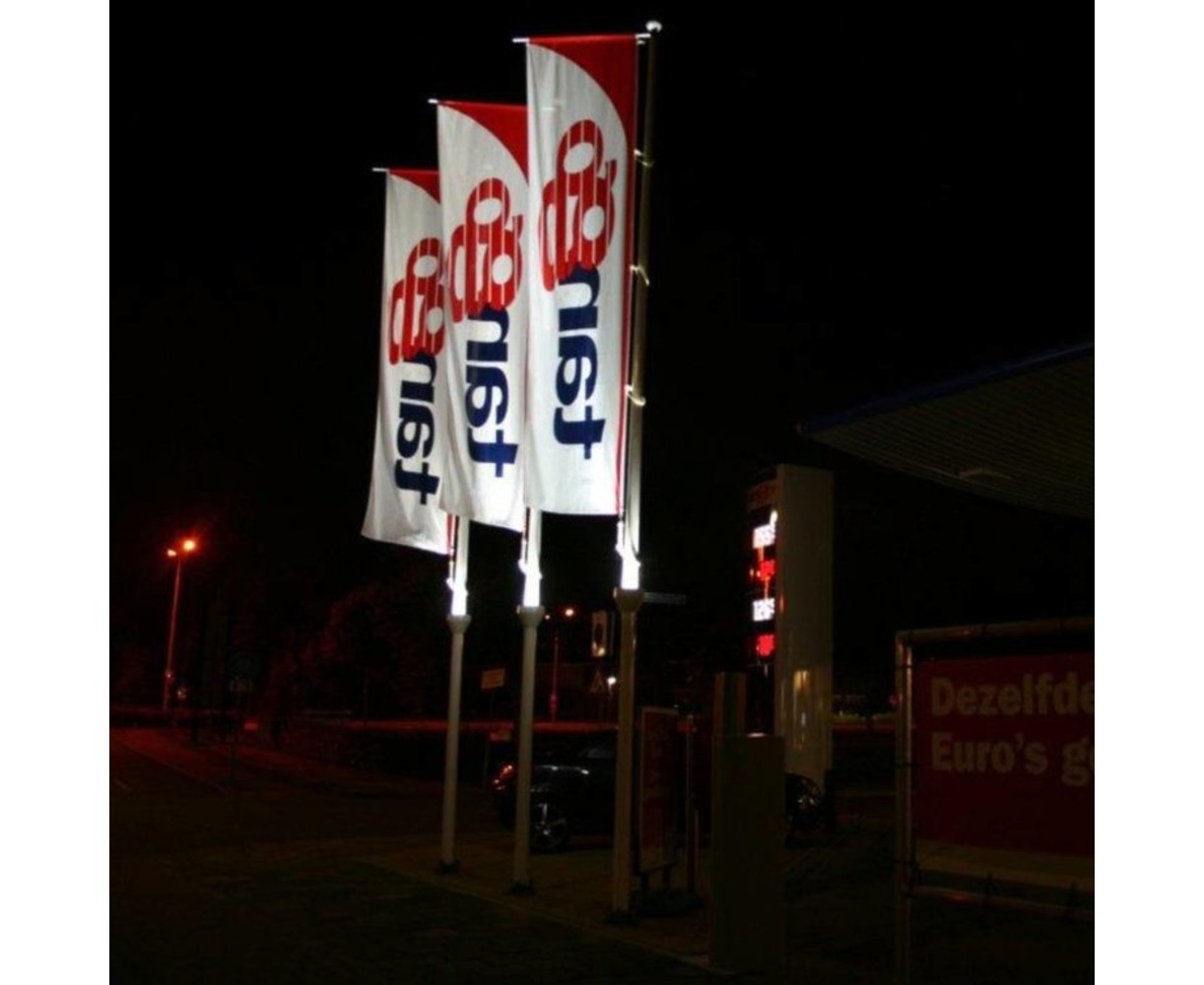 Vlaggenmast 6 meter + verlichting