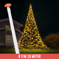 Kerstverlichting met vlaggenmast