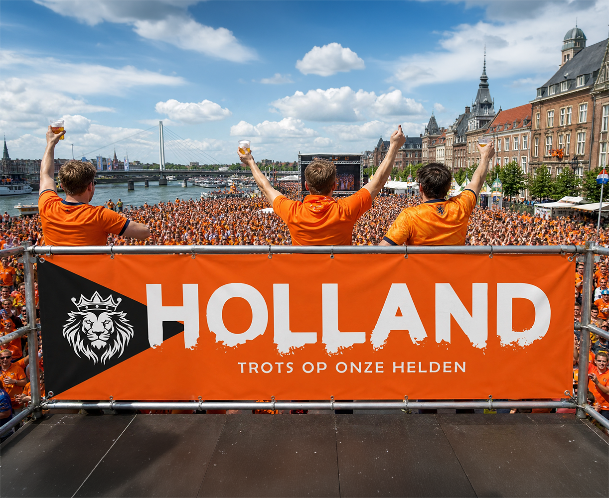 Oranje spandoek 'Trots op onze Helden'