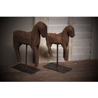 Handmade houten paardje op statief