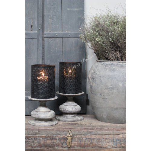 Kandelaar Leonie baluster voet old grey / metaal black 