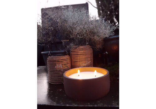 LED kaars 3 lont in stenen pot Brown 20 cm LED kaars 3 lont in stenen pot Brown 20 cm