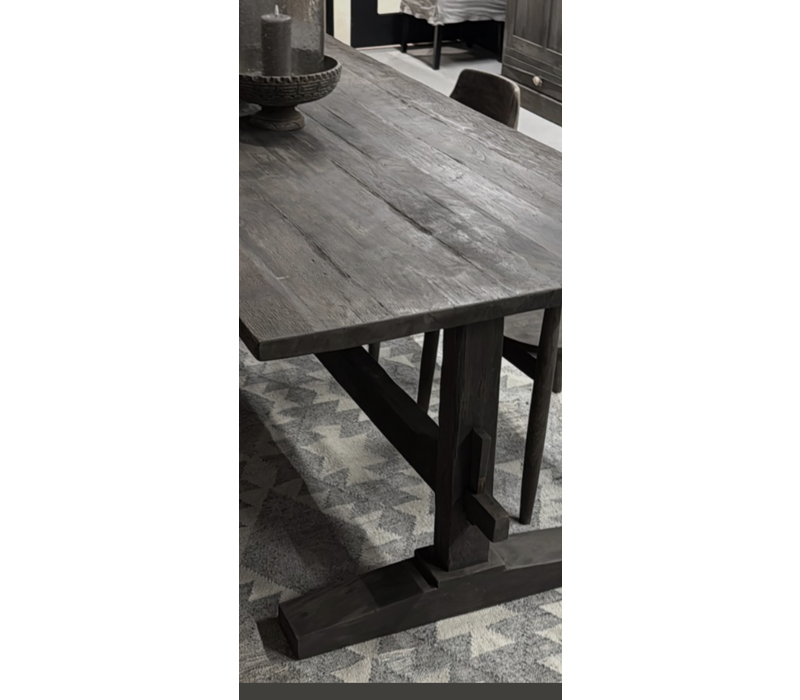 Luksa eettafel antique grey Thomas