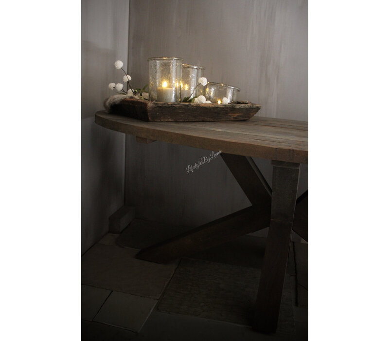 Authentieke vierkante bak met handvat