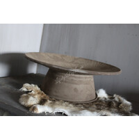 Roestig plateau op voet 42 x 15 cm
