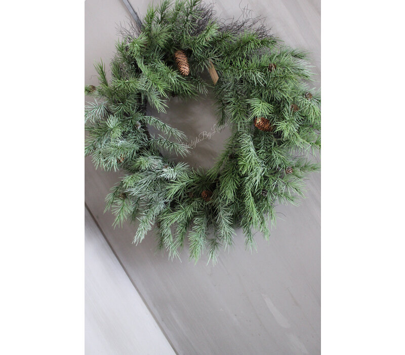 Namaak cedar krans met dennenappeltjes 75 cm