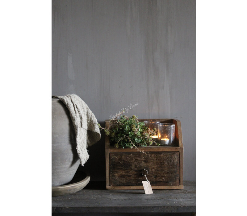 Oud houten truckwood kastje 1-vaks