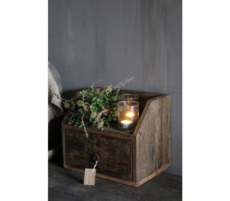 Oud houten truckwood kastje 1-vaks
