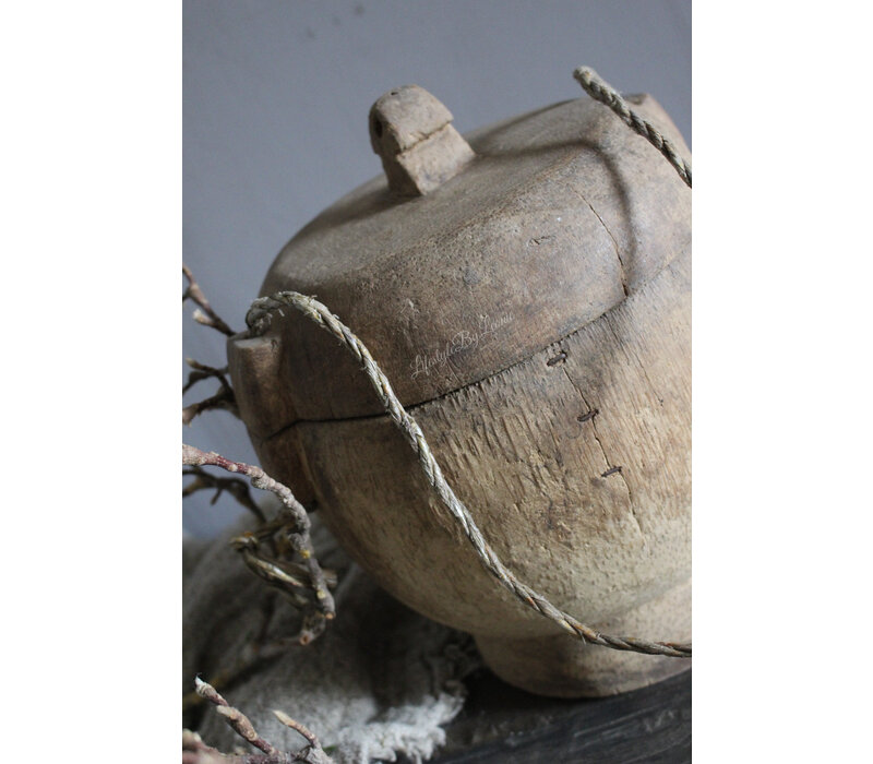 Authentieke Aziatische pot met deksel Uniq 25 cm