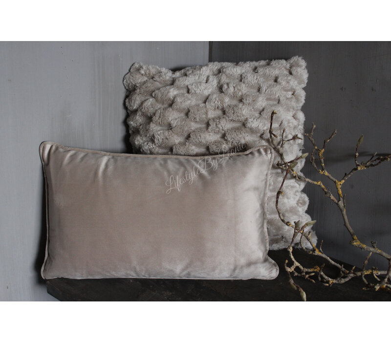 Fluffy kussen bolletjes Pumice stone 45 cm