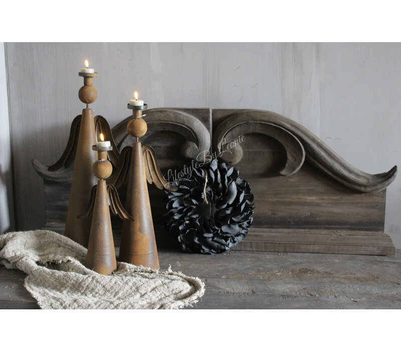 Roestige kandelaar engel Emely medium