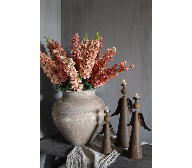 Roestige kandelaar engel Emely medium