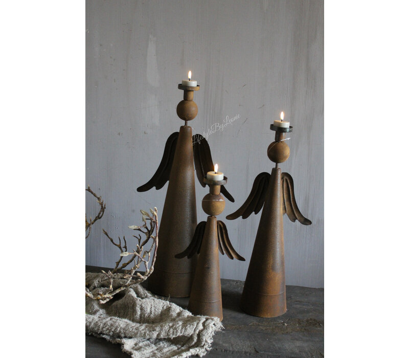 Roestige kandelaar engel Emely medium