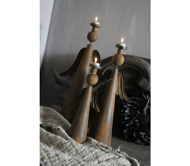 Roestige kandelaar engel Emely small