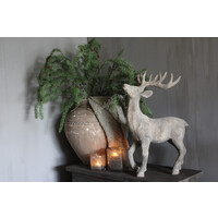 Stenen staande hert Orion L