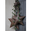 Metalen roestige ster aan touw 27 cm