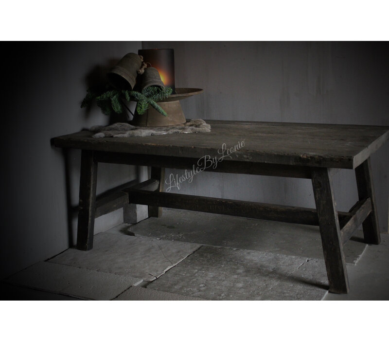 Aura Peeperkorn Old Farm coffeetable 120 x 70 cm