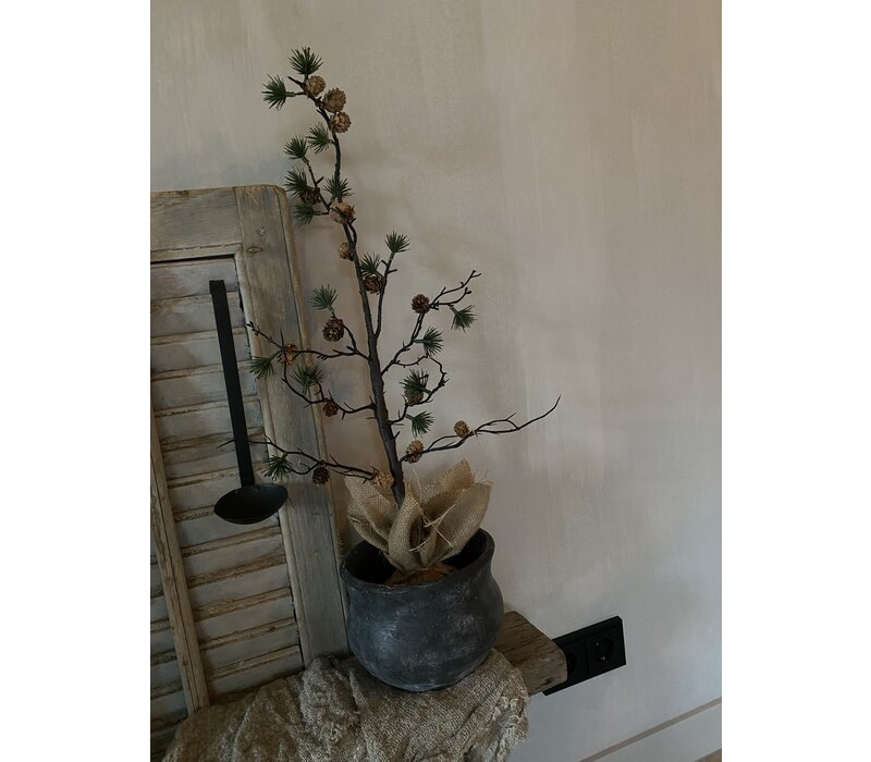 Namaak sobere larix boom met dennenappel 70cm