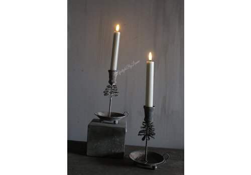 Sobere old look Dennenappel kandelaar dinerkaars 17 cm