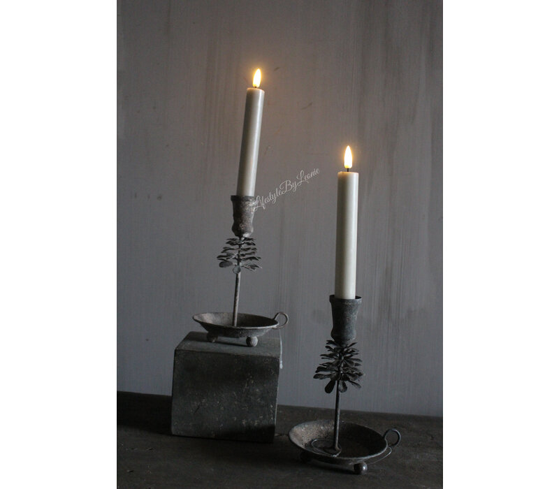 Sobere old look Dennenappel kandelaar dinerkaars 17cm
