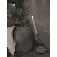 Sobere old look Dennenappel kandelaar dinerkaars 17cm
