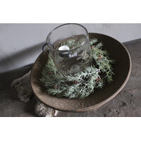Namaak frosted cedar / pinecone krans 27cm