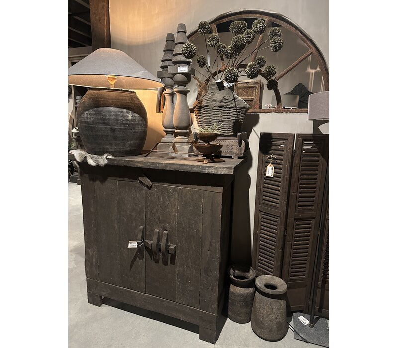 Aura Peeperkorn Old farm kabinet 100 x 100 x 45 cm