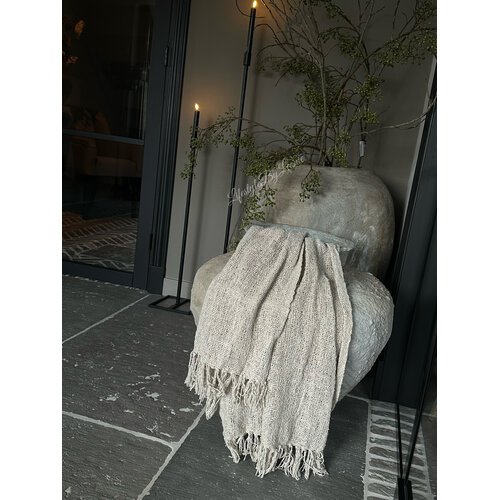 Sober shabby opengewerkt plaid Old white 150 cm  Sober shabby opengewerkt plaid Old white 150 cm