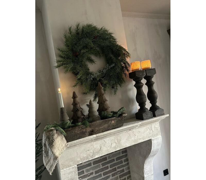 Namaak cedar krans met dennenappeltjes 75 cm