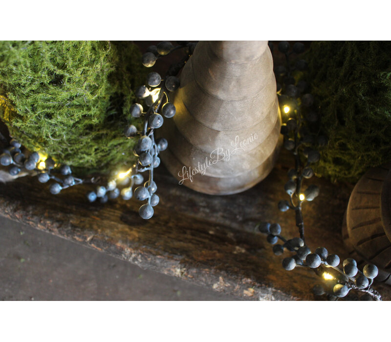 Namaak slinger / guirlande Juniper black met LED 170 cm