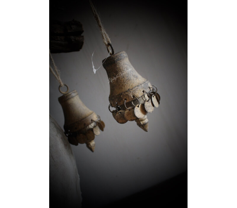 Roestige hanger Amira 14cm