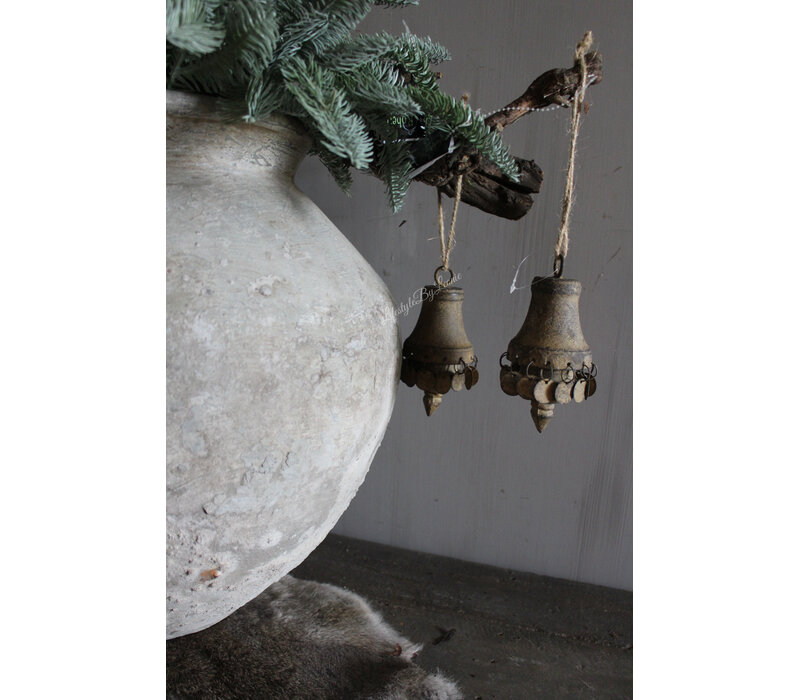 Roestige hanger Amira 14 cm