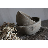 Set van 2 vergrijsde houten schaaltjes