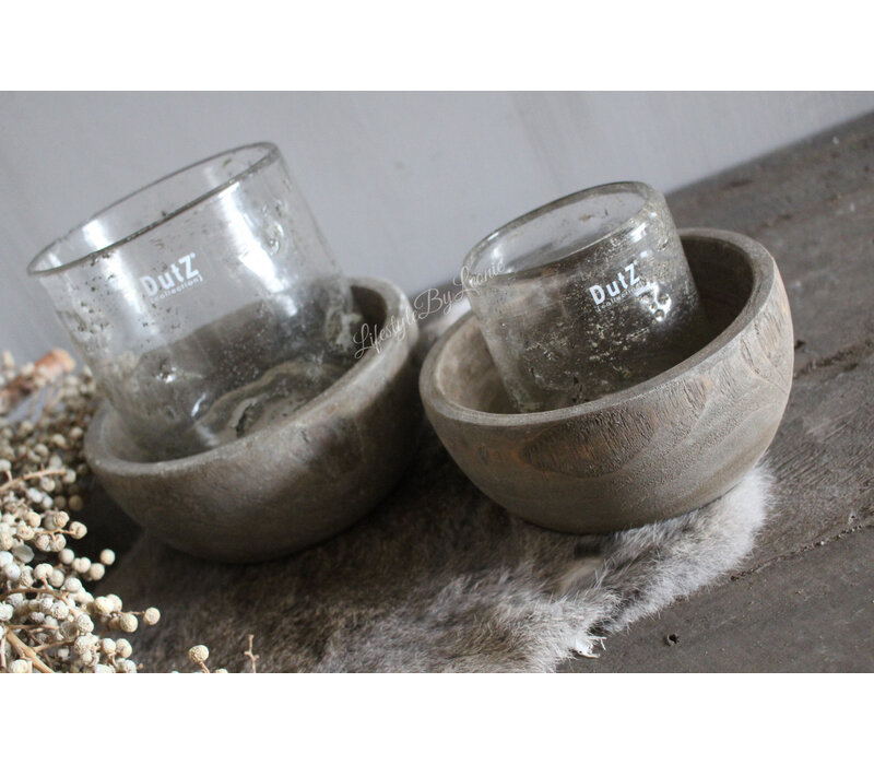 Set van 2 vergrijsde houten schaaltjes