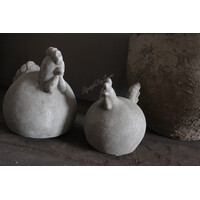 Stenen kip Niels 15 cm