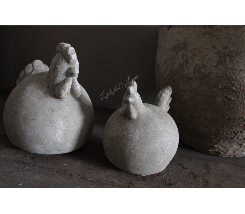 Stenen kip Niels 20 cm