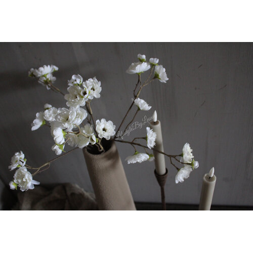 Zijden bloeiende bloesem tak Soft white 50 cm 