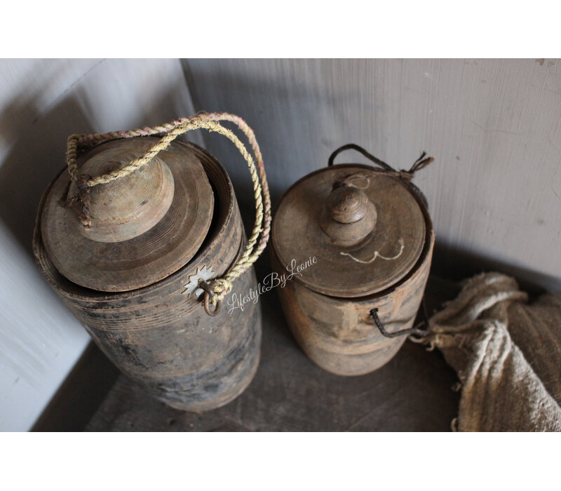 Authentieke nepalese pot met deksel