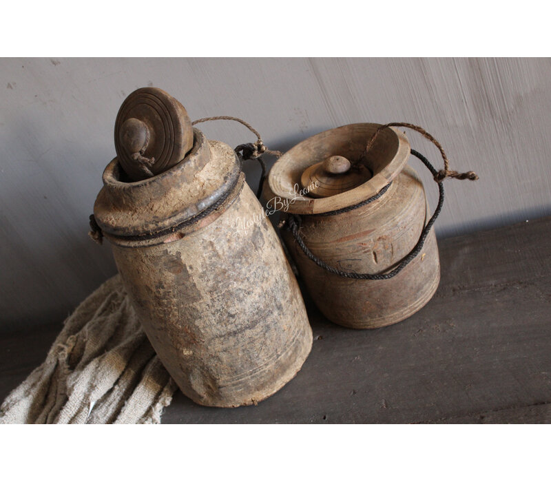 Authentieke nepalese pot met deksel