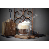 Sobere houten onderzetters aan rekje 6 stuks