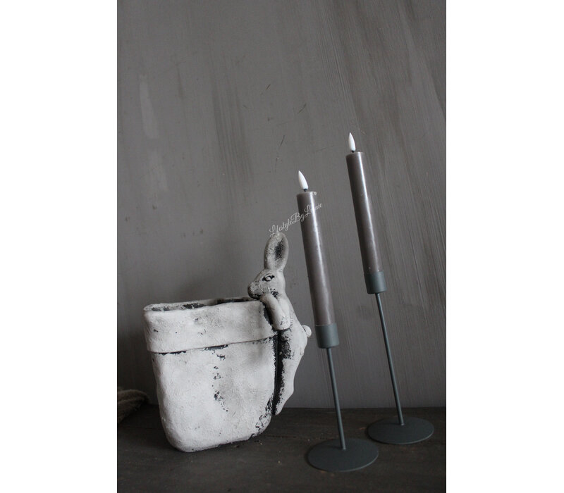 Vierkante stenen pot met haas Grey 25x20cm