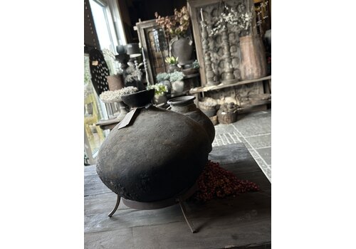 Hoffz Interior Hoffz Interior stenen ronde kruik op standaard 28x28cm