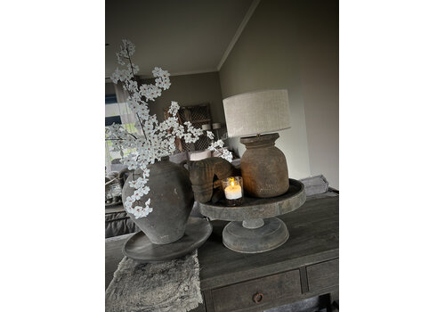 LUKSA Ronde houten schaal op voet Grey wash Thorbe 45 x 18 cm